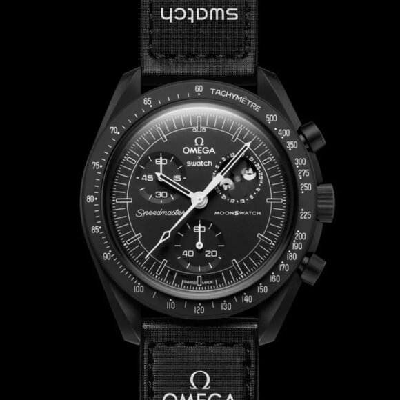 Authentic OMEGA X SWATCH MoonSwatch Mission to the Moonphase Snoopy Black Unisex - Picture 5 of 13